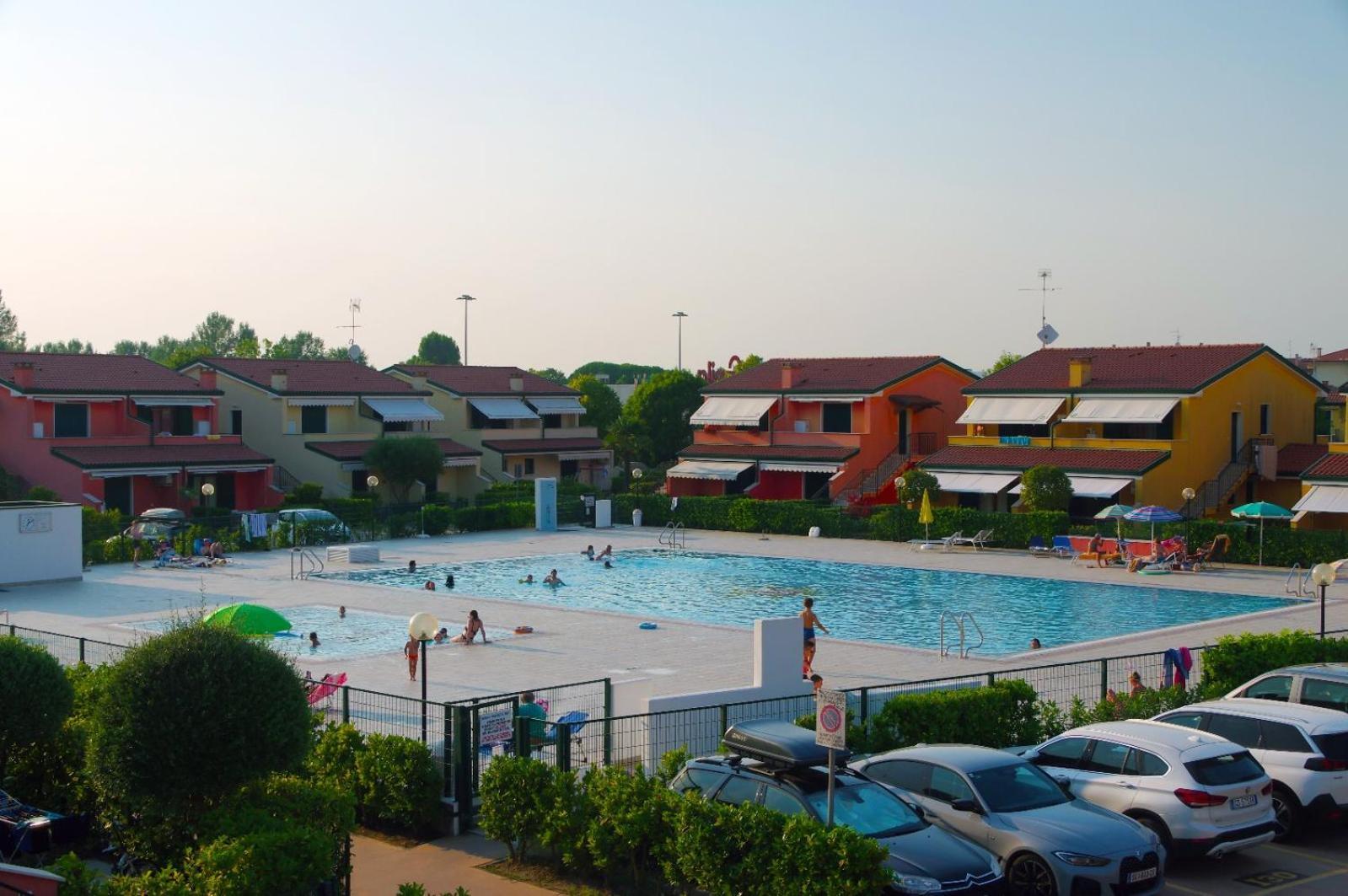 Villaggio Dei Fiori Aparthotel 4*